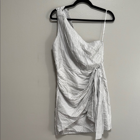 whyte valentine Dresses & Skirts - White Asymmetrical Ruched One-Shoulder Dress